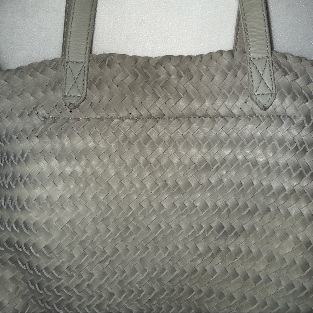Madewell The Medium Transport Tote: Woven Leather Edition Ashen Sage - Picture 3 of 14